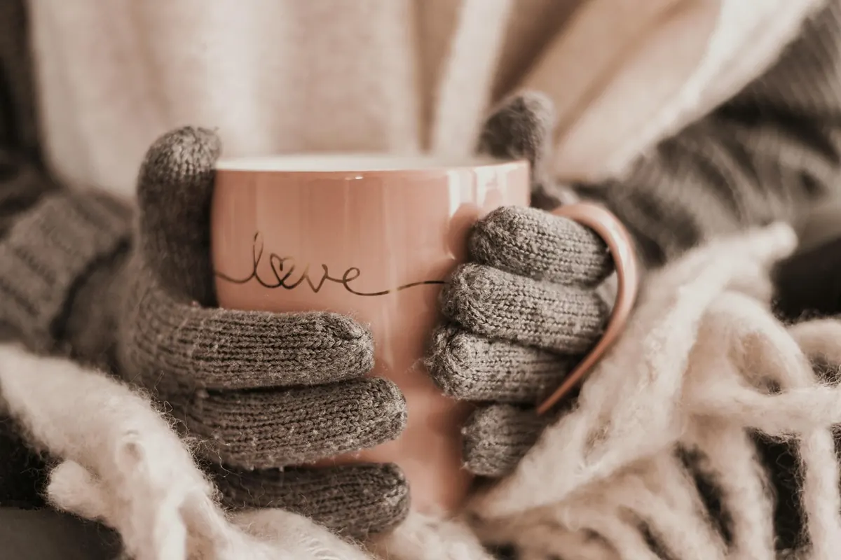 A Seasonal Guide to Winter Teas: Warming Blends and Brewing Tips